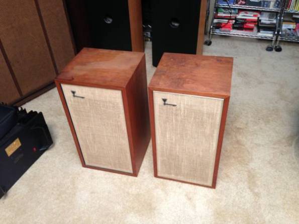 JBL LE-8 Speakers 1
