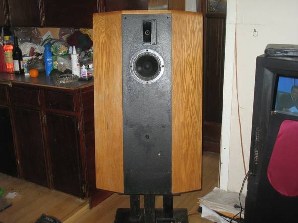 Speakerlab speakers (SKO)