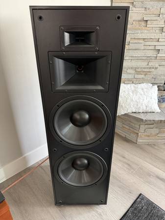 Klipsch KLF retro tower speakers