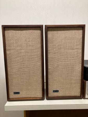 Vintage KLH Model 17 Speakers