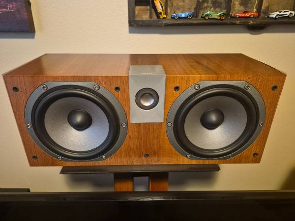 Focal Chorus Center Channel Speaker