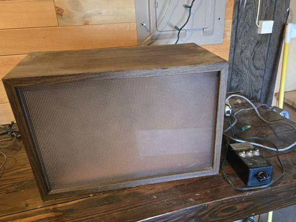 Vintage light-up speaker,  Mardi-Gras technology