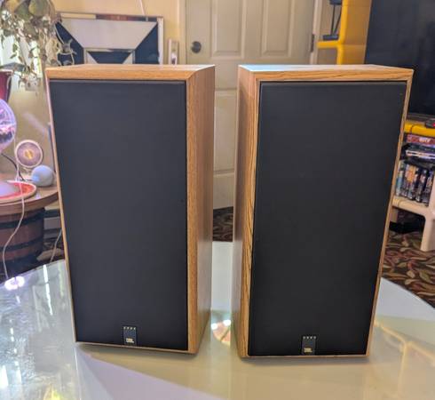 JBL 2800 Large Oak Speakers