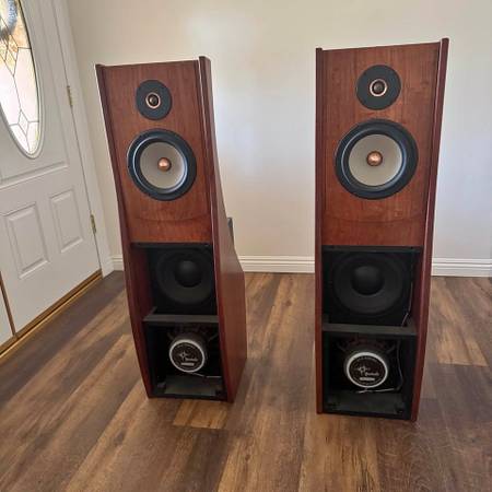 Peerless XLS Series Floor-Standing Speakers Orion -4 Speakers