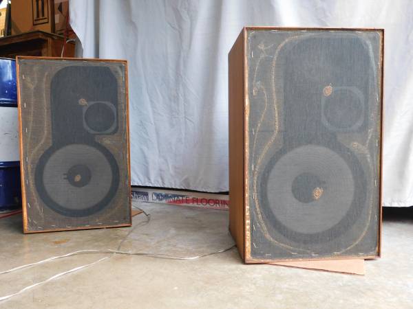 JBL L100 Stereo Speakers