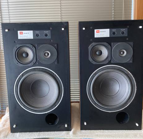 Vintage JBL Decade L36 Stereo Speakers