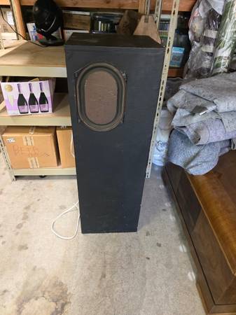 KEF B139 Woofer in transmission line cabinet
