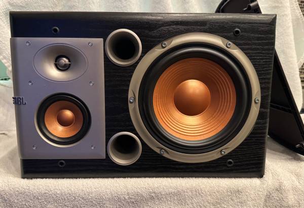 JBL S38 monitor speakers mint